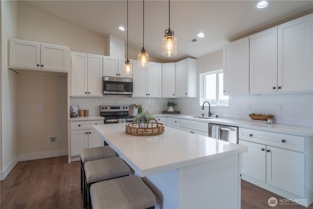 70 Sunwest Drive, Ephrata, WA 98823