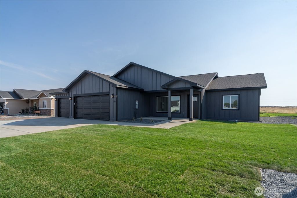 70 Sunwest Drive, Ephrata, WA 98823