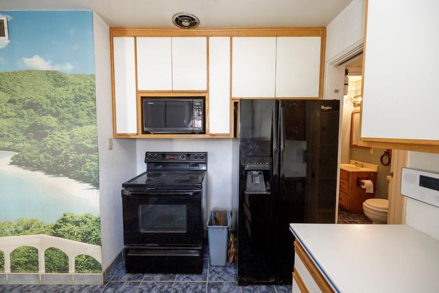 1305 Oakwood Dr, Modesto, CA 95350