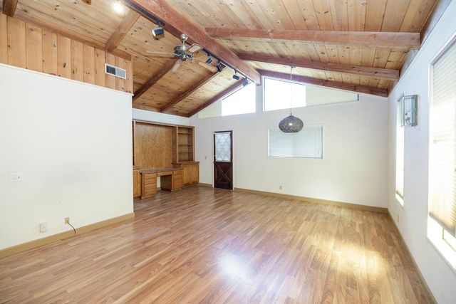 1305 Oakwood Dr, Modesto, CA 95350