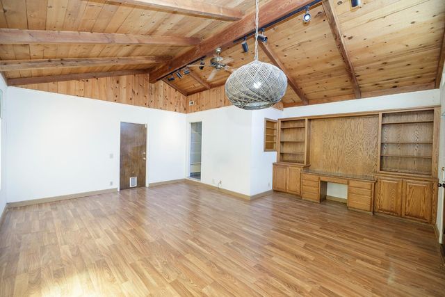 1305 Oakwood Dr, Modesto, CA 95350