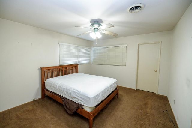 1305 Oakwood Dr, Modesto, CA 95350