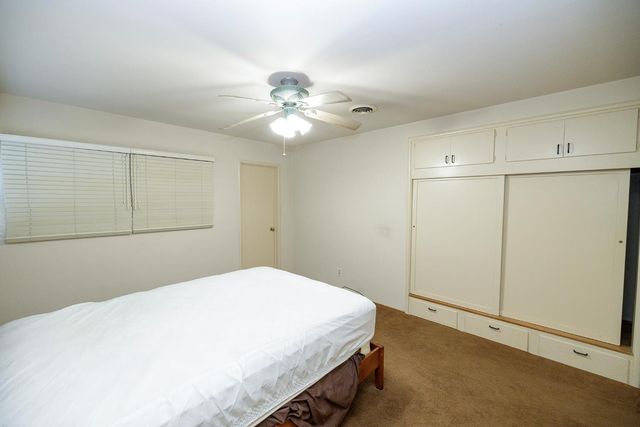 1305 Oakwood Dr, Modesto, CA 95350