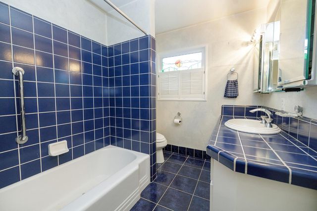 1305 Oakwood Dr, Modesto, CA 95350