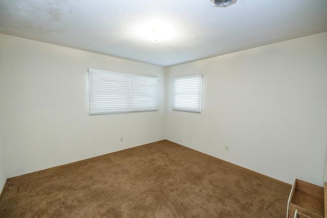 1305 Oakwood Dr, Modesto, CA 95350