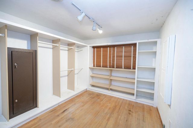 1305 Oakwood Dr, Modesto, CA 95350