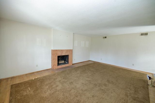 1305 Oakwood Dr, Modesto, CA 95350