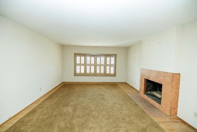 1305 Oakwood Dr, Modesto, CA 95350