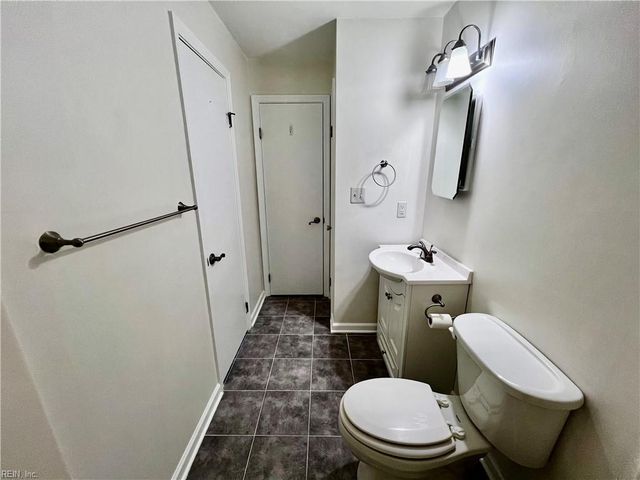 3062 Cape Henry CT, Virginia Beach, VA 23451