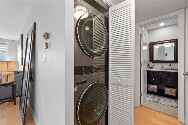 1695 2nd Street 305, Highland Park, IL 60035