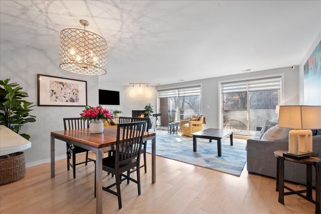 1695 2nd Street 305, Highland Park, IL 60035