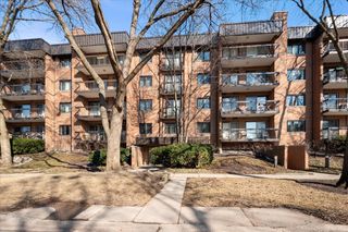 1695 2nd Street 305, Highland Park, IL 60035