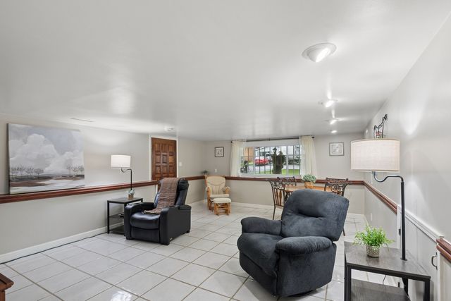 1233 N Lake Shore Drive, Round Lake Beach, IL 60073