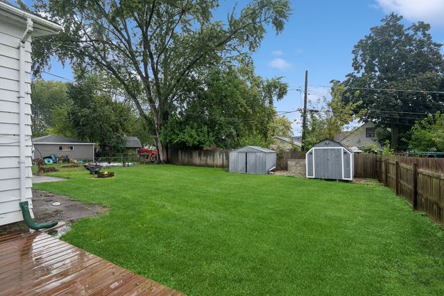 1233 N Lake Shore Drive, Round Lake Beach, IL 60073