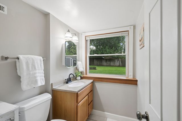 1233 N Lake Shore Drive, Round Lake Beach, IL 60073