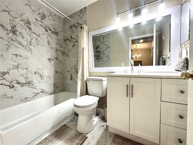 7249 PARKSIDE VILLAS DRIVE N, St Petersburg, FL 33709