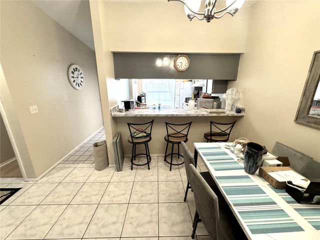 7249 PARKSIDE VILLAS DRIVE N, St Petersburg, FL 33709