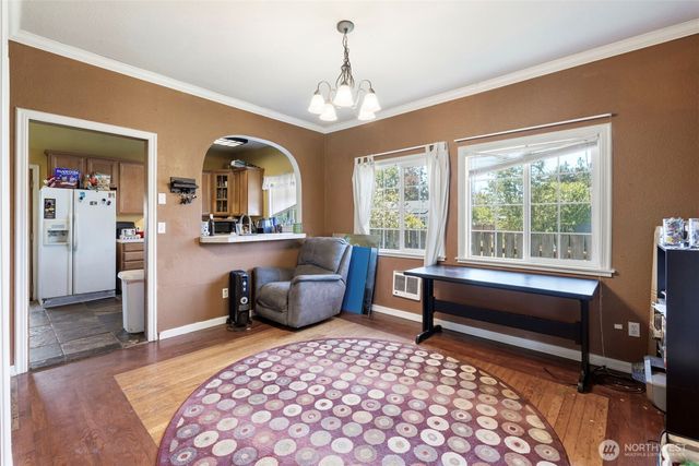1208 W Pear Street, Centralia, WA 98531