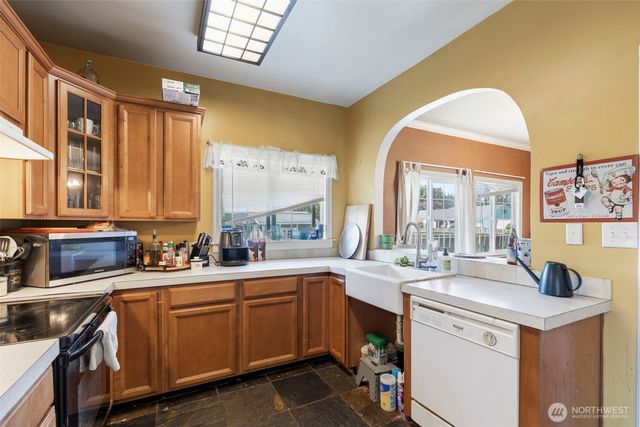 1208 W Pear Street, Centralia, WA 98531
