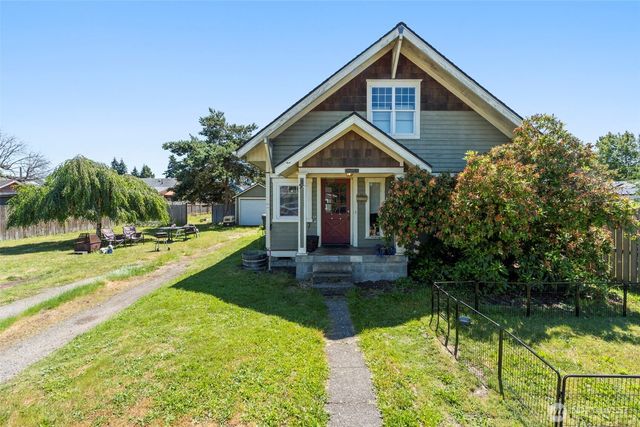 1208 W Pear Street, Centralia, WA 98531