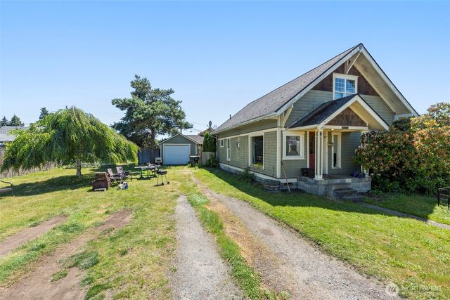 1208 W Pear Street, Centralia, WA 98531