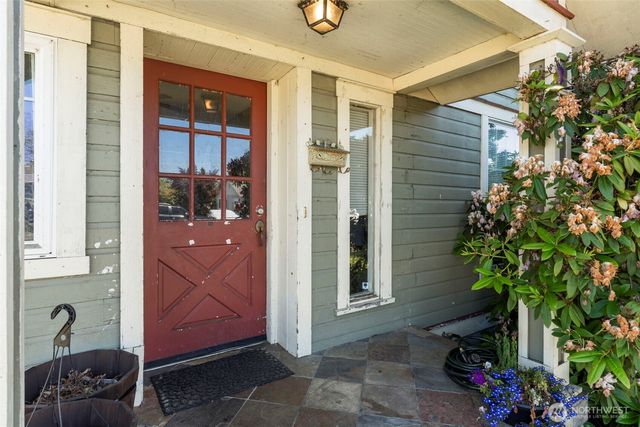 1208 W Pear Street, Centralia, WA 98531