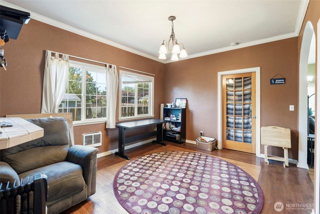 1208 W Pear Street, Centralia, WA 98531
