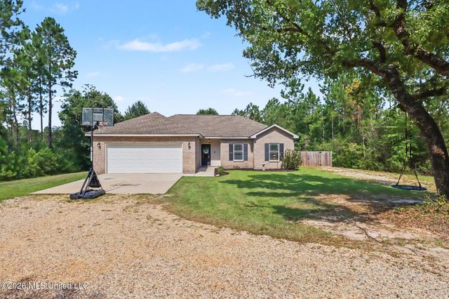 19350 Fenton Dedeaux Road, Kiln, MS 39556