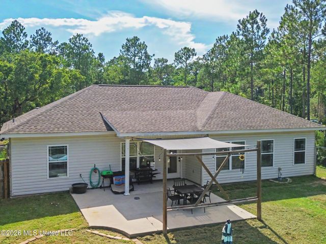 19350 Fenton Dedeaux Road, Kiln, MS 39556