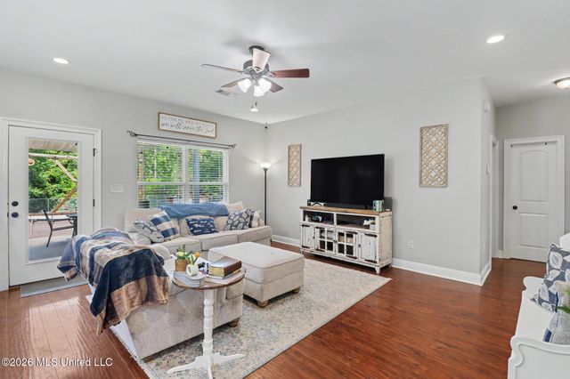 19350 Fenton Dedeaux Road, Kiln, MS 39556