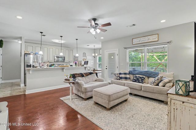 19350 Fenton Dedeaux Road, Kiln, MS 39556