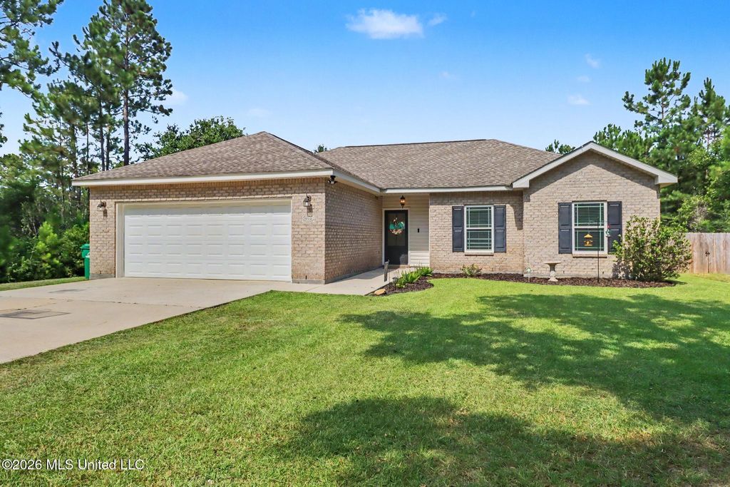 19350 Fenton Dedeaux Road, Kiln, MS 39556