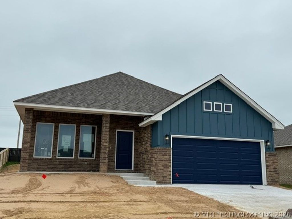 206 S 26th Street, Collinsville, OK 74021