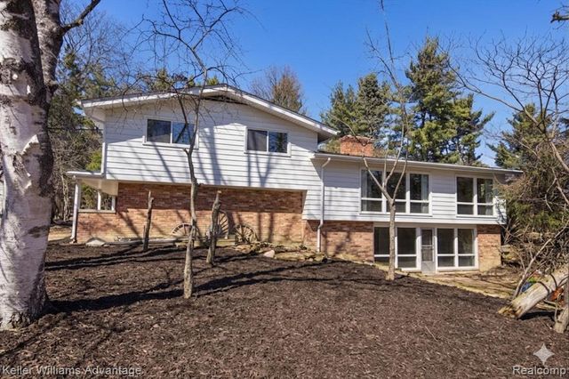 4555 Arrowhead Road, West Bloomfield, MI 48323