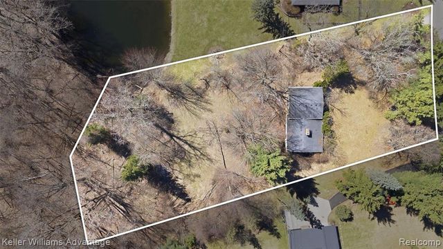 4555 Arrowhead Road, West Bloomfield, MI 48323