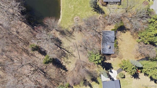 4555 Arrowhead Road, West Bloomfield, MI 48323