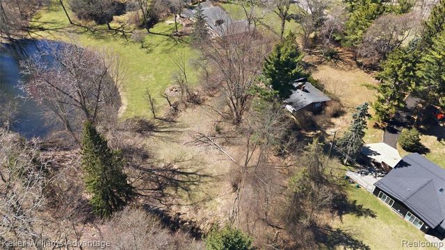 4555 Arrowhead Road, West Bloomfield, MI 48323