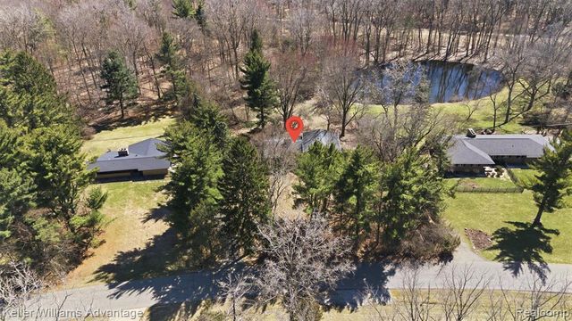 4555 Arrowhead Road, West Bloomfield, MI 48323