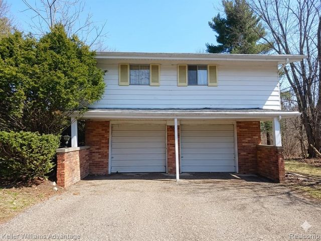 4555 Arrowhead Road, West Bloomfield, MI 48323