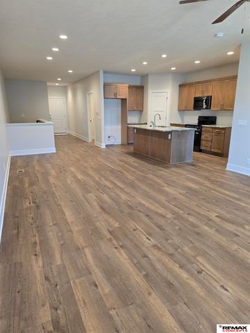 5821 S 94th Street, Lincoln, NE 68526