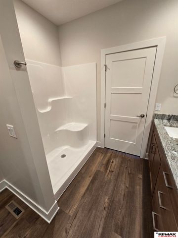 5821 S 94th Street, Lincoln, NE 68526