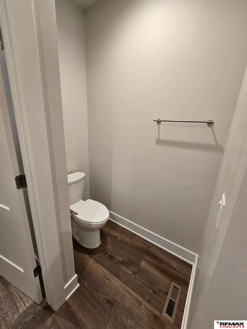 5821 S 94th Street, Lincoln, NE 68526