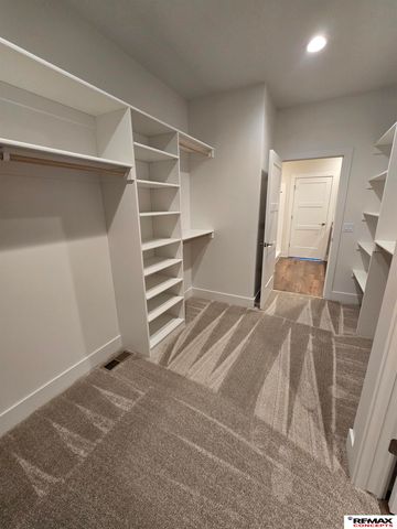 5821 S 94th Street, Lincoln, NE 68526