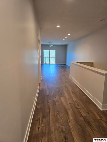 5821 S 94th Street, Lincoln, NE 68526