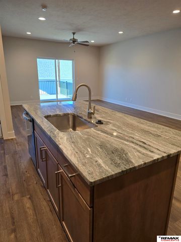 5821 S 94th Street, Lincoln, NE 68526