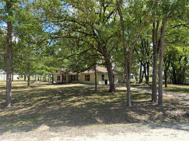 1139 County Rd 403, Anderson, TX 77830
