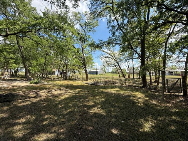 1139 County Rd 403, Anderson, TX 77830