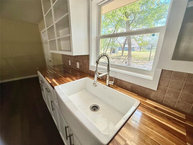 1139 County Rd 403, Anderson, TX 77830