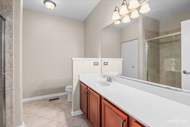 8814 CONCORD Lane H, Justice, IL 60458