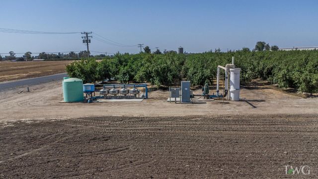 Rd 120, Pixley, CA 93256